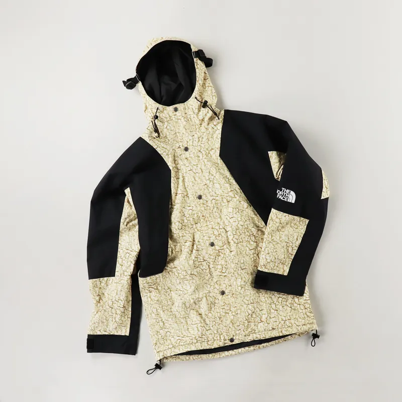 The North Face 1994 Seasonal Retro Mountain Light Jacket White Sherpa-1