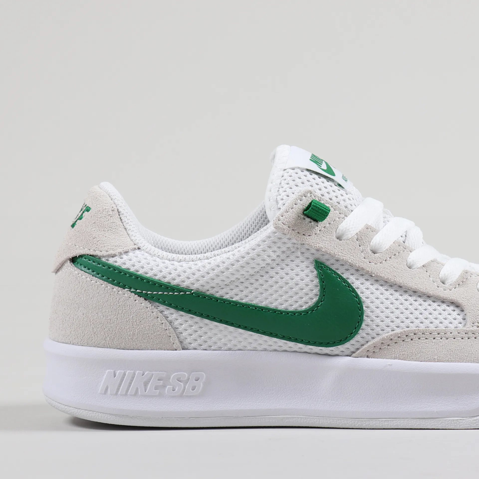 nike sb adversary green
