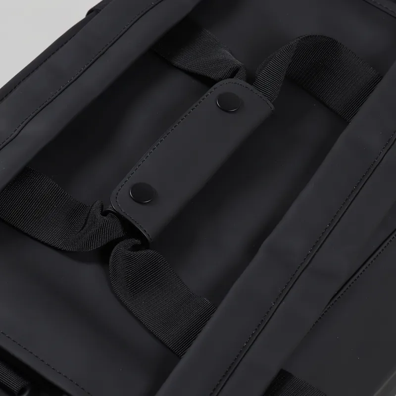 Rains Duffel Bag Small Black-7