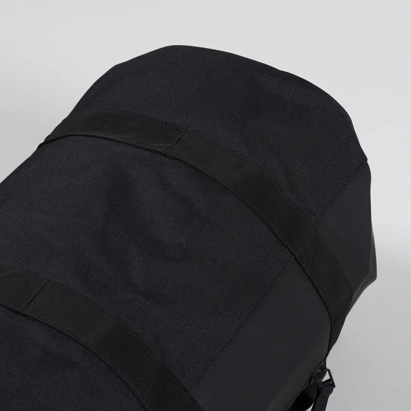 Rains Duffel Bag Small Black-4