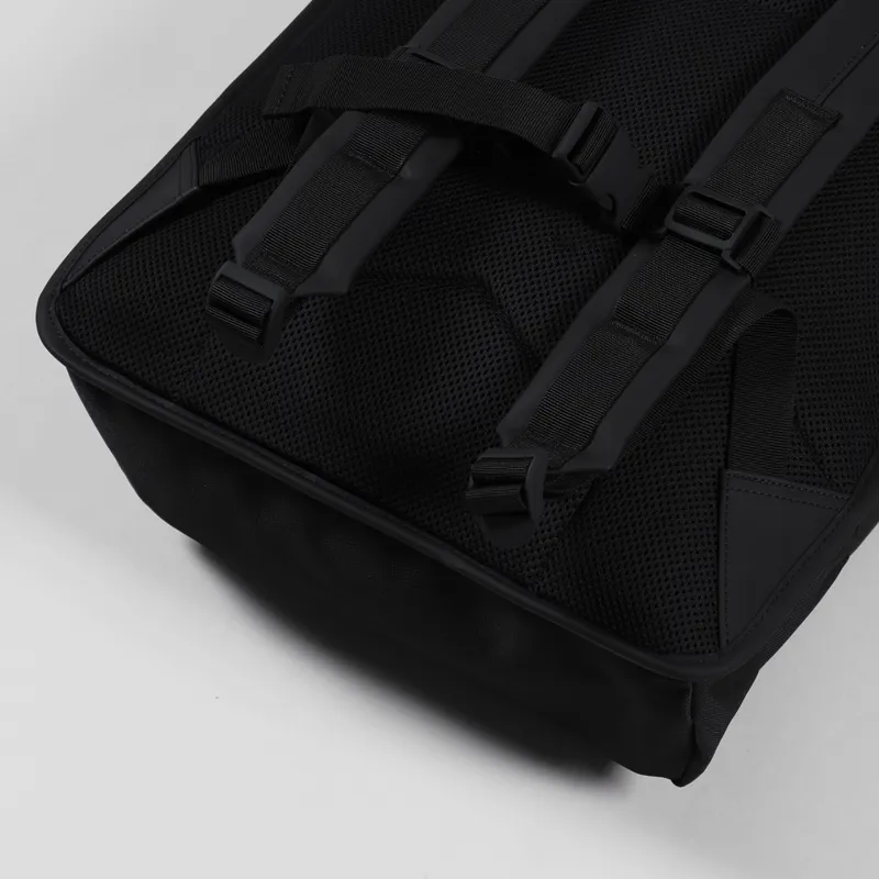 Rains Buckle Rolltop Rucksack Black-4