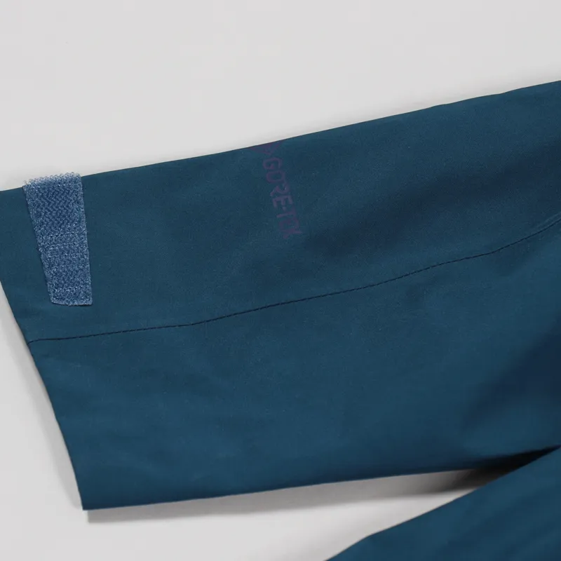 Patagonia Calcite GORE-TEX Jacket Crater Blue-6