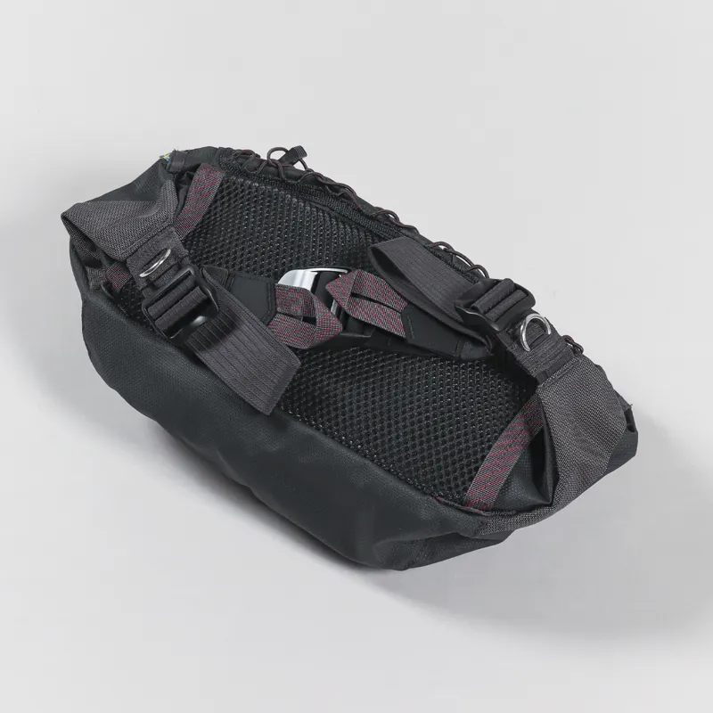 バッグ klattermusen fimmafang uggla lumbar pack Klattermusen Mens Outdoor Fimmafang 4.0 Lumbar Pack Raven Black