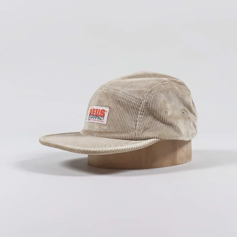 gadid anoniem cap beigeベージュ　graphic GrmciDeusJetCapBge.jpg