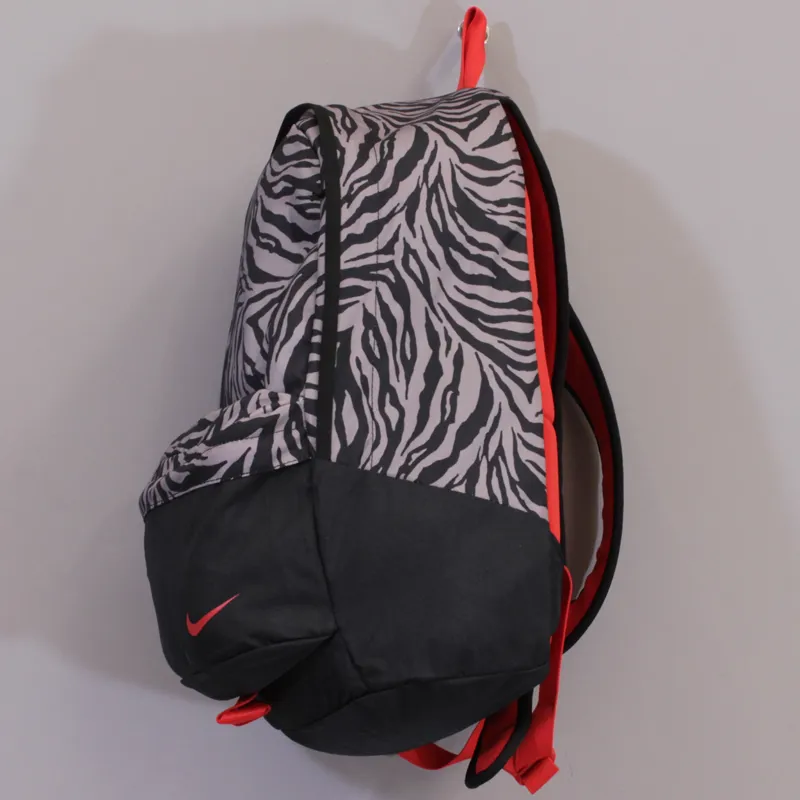 Nike air backpack black and red deals