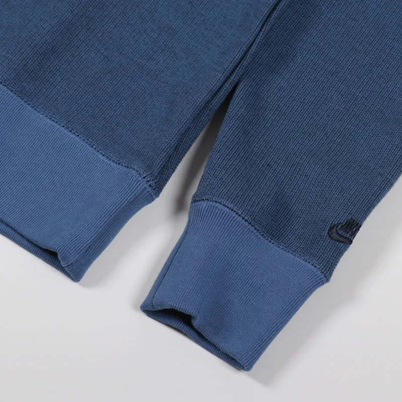 Nike SB Overdyed Crew Sweat Mystic Navy Dark Obsidian-5