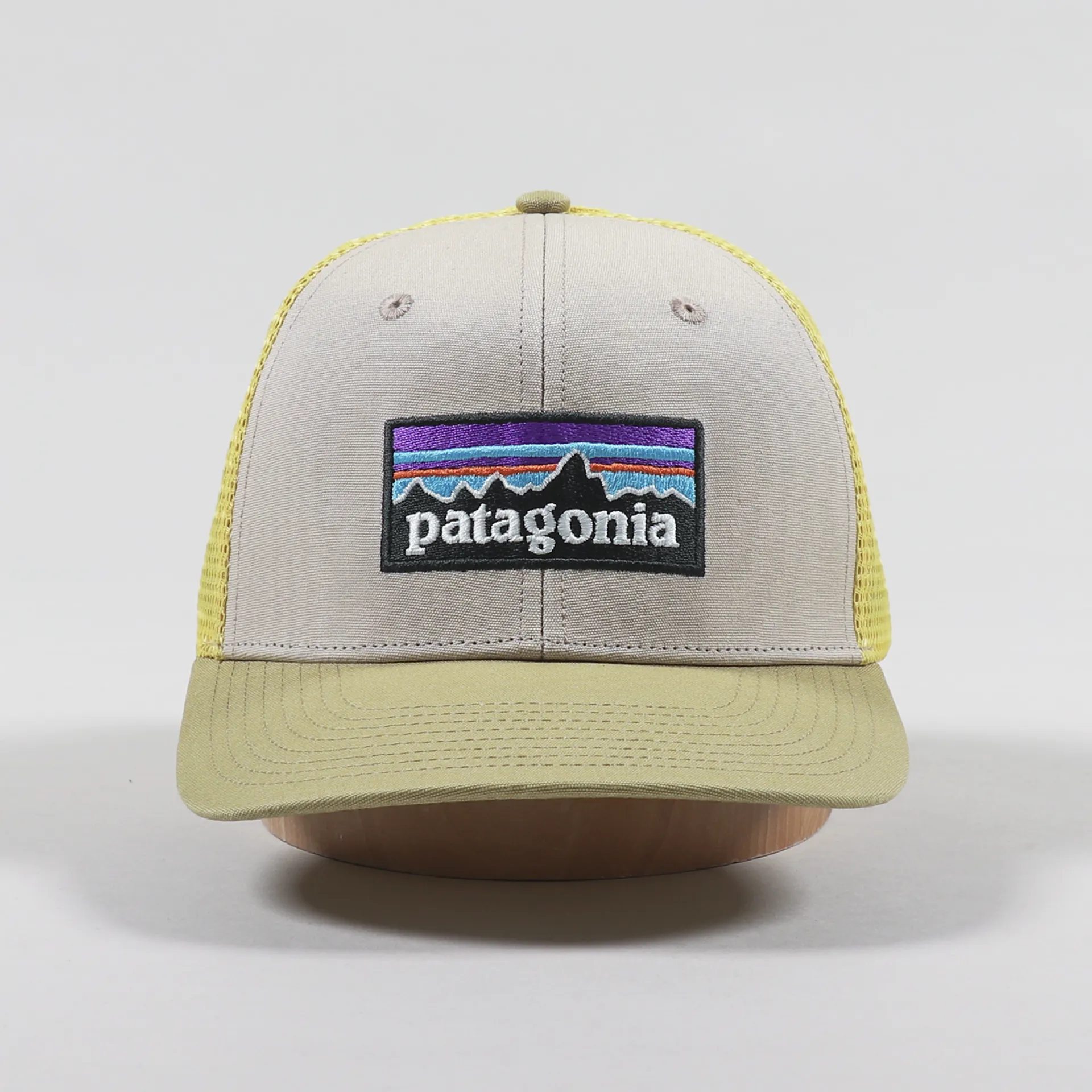 Patagonia P-6 Logo Trucker Hat Oar Tan