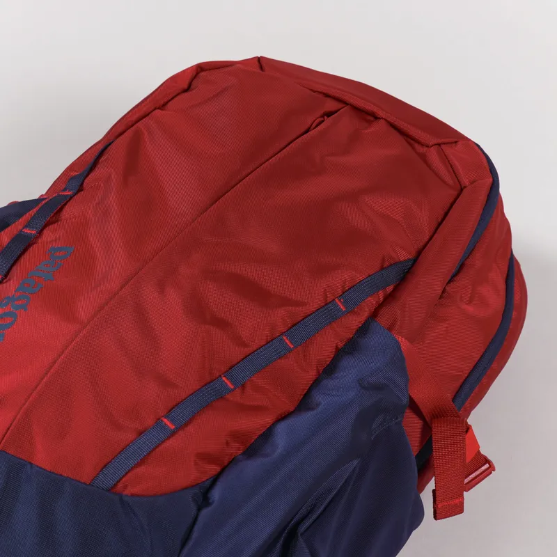 Patagonia Refugio Pack 28L Classic Red-2