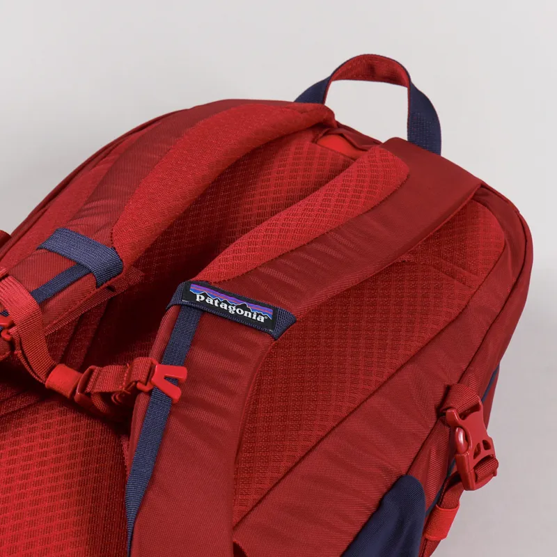 Patagonia Refugio Pack 28L Classic Red-3