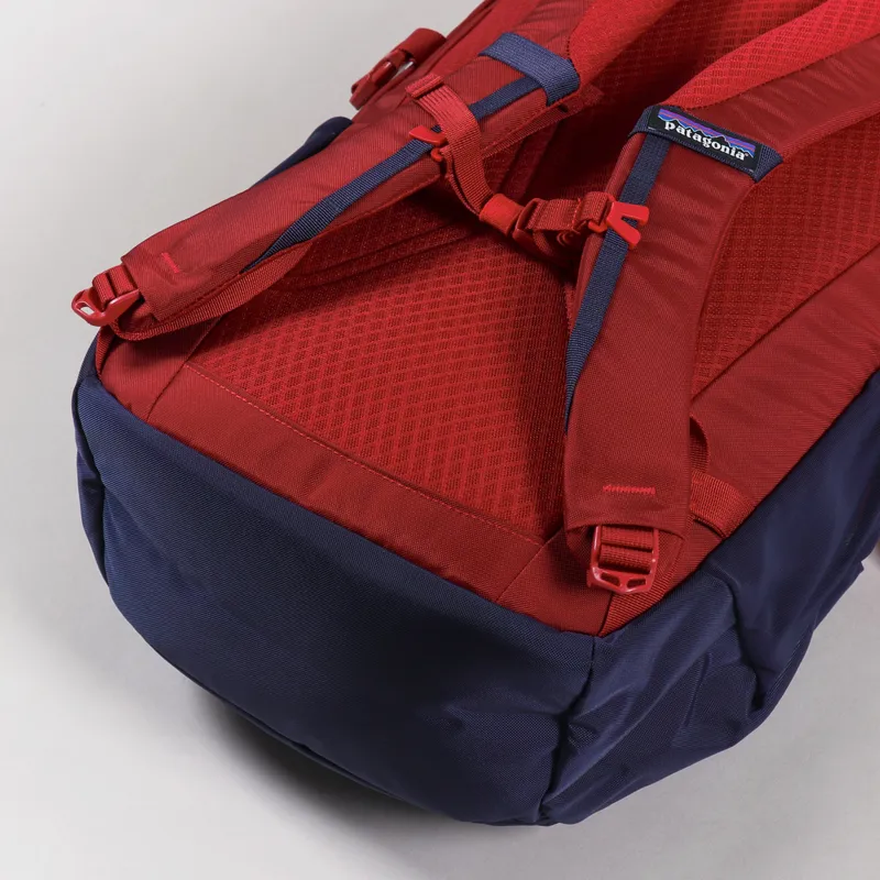 Patagonia Refugio Pack 28L Classic Red-5