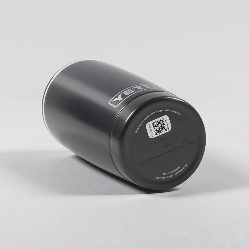 YETI Rambler 20oz Tumbler Graphite-3