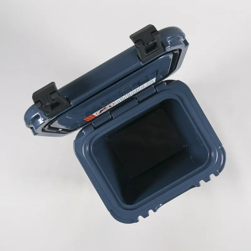 YETI Roadie 24 Navy-2