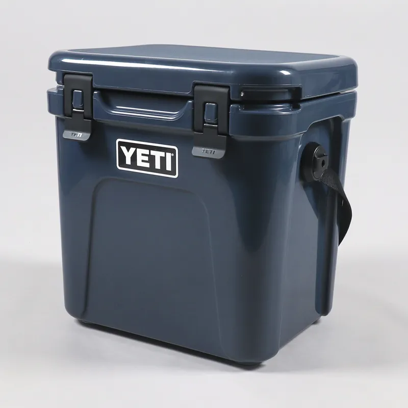 YETI Roadie 24 Navy
