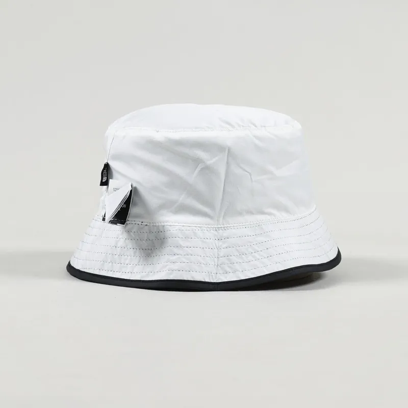 The North Face Sun Stash Hat Black White-1