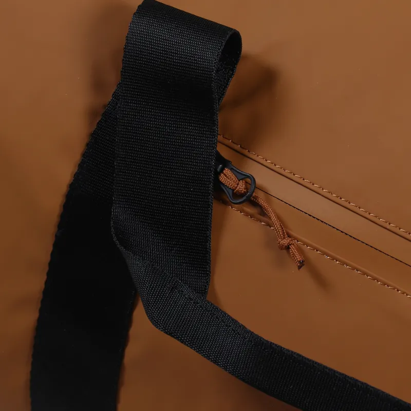 Rains Ultralight Duffel Camel-3