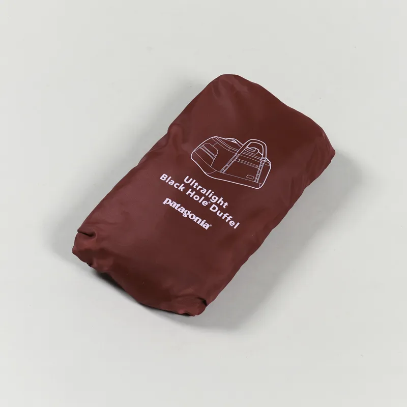 Patagonia Ultralight Black Hole Duffel Bag 30L Roamer Red-10