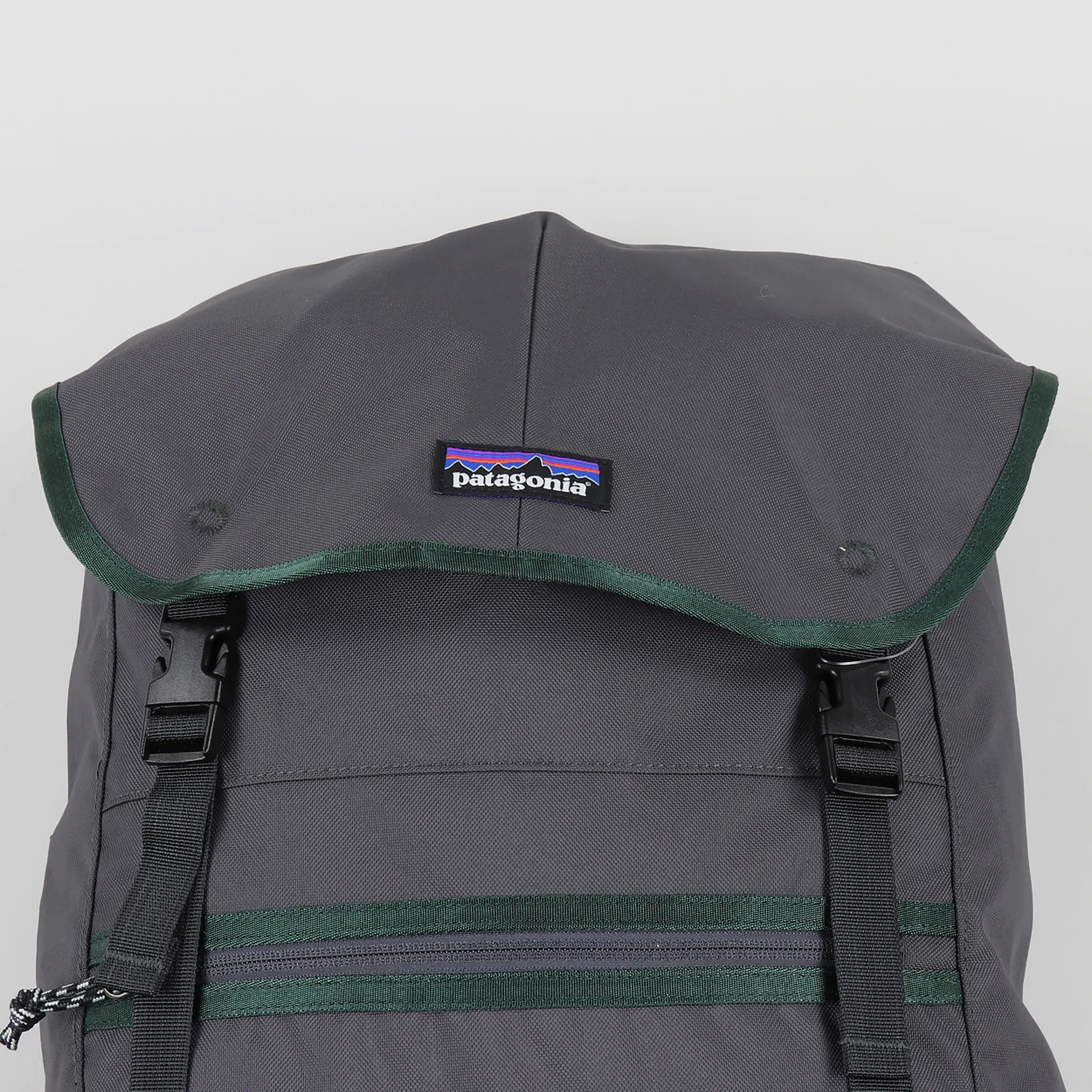 Patagonia Mens Arbor Classic Pack 25L Bag Luggage Forge Grey