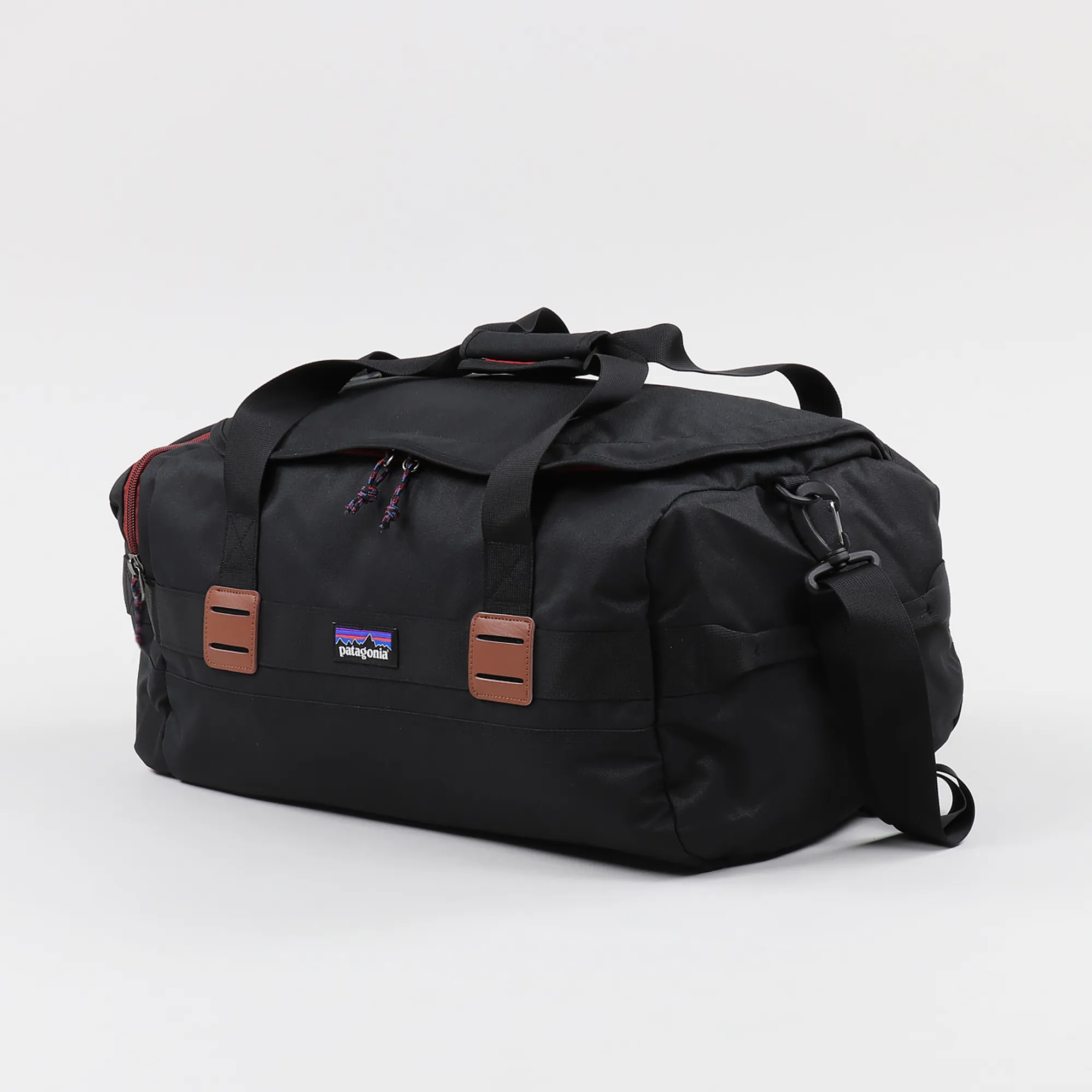 patagonia arbor duffel dimensions 60L Worn Wear making it perfect for both short trips and extended travels Patagonia Arbor Duffel 30L