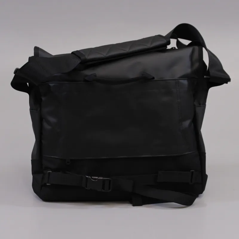 The North Face Base Camp Messenger Bag Medium Black-3