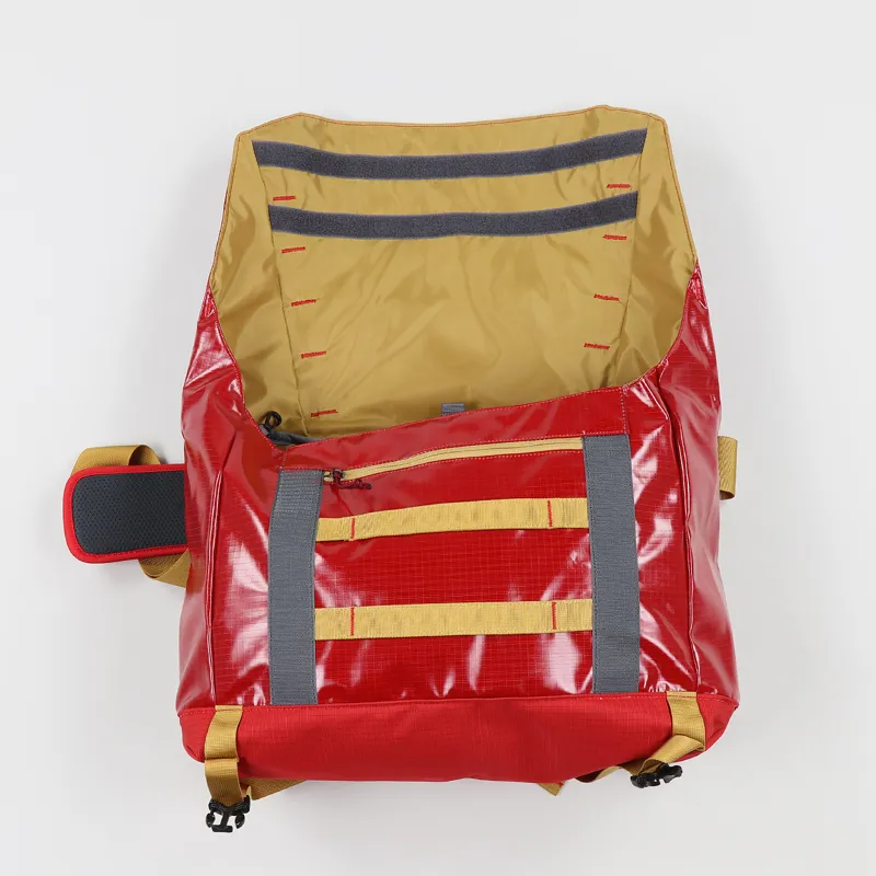 Patagonia Black Hole Weatherproof Messenger 24L Bag Fire Red