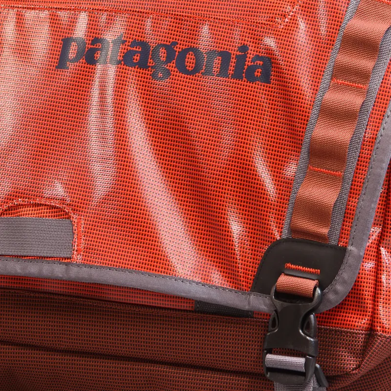 Patagonia Black Hole Messenger Bag 22L Turkish Red-1