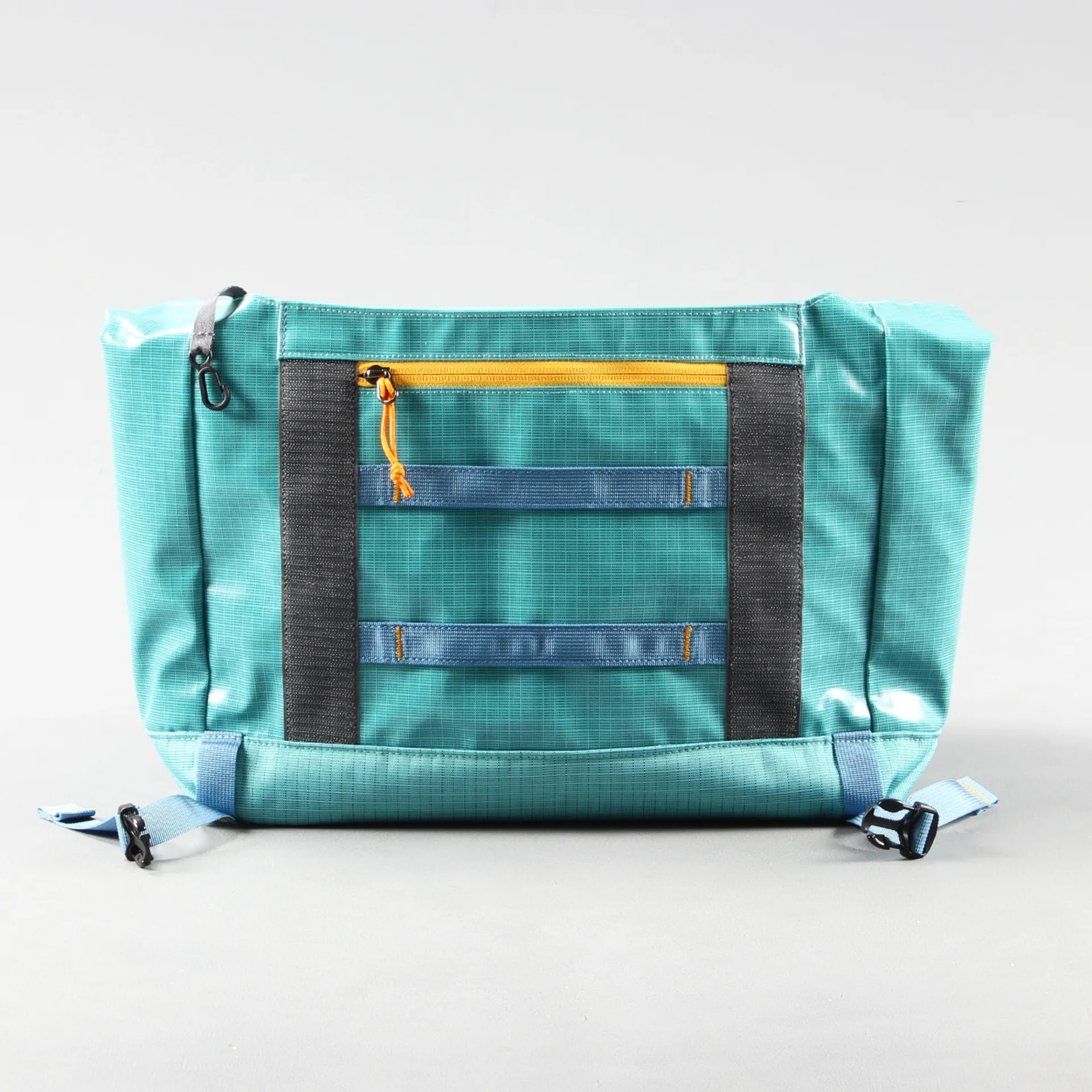 patagonia black hole duffel howling turquoise 55L This 55 Patagonia Black Hole Duffel 55L