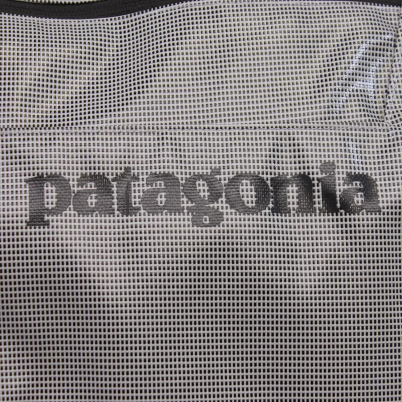 Patagonia Black Hole Messenger Bag White-1