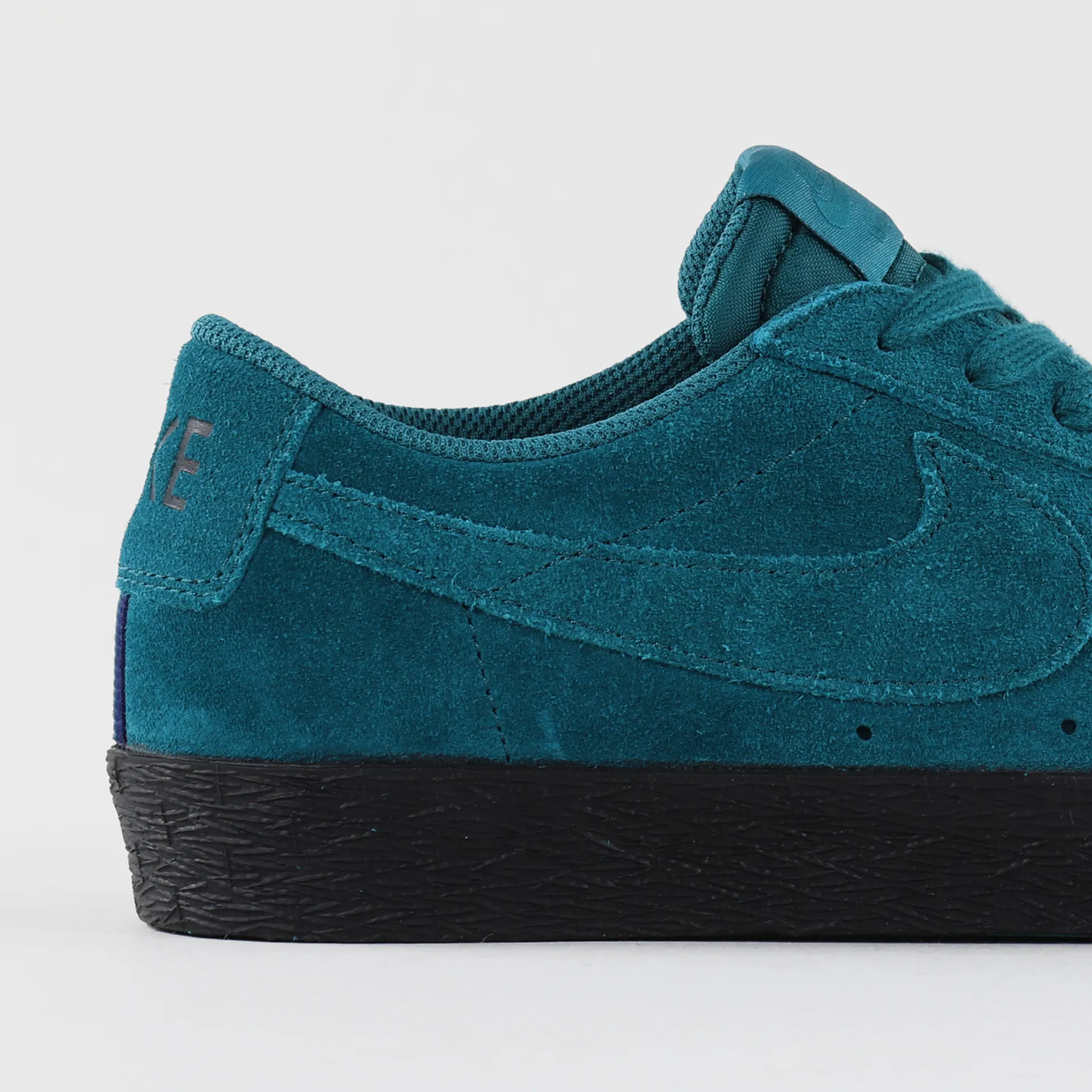 Nike SB Mens Skateboarding Blazer Low Shoes Geode Teal Blue 
