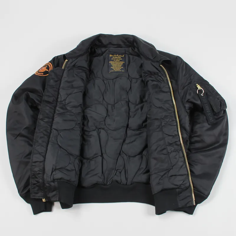 Deus Ex Machina × ALPHA INDUSTRIES M Deus Ex Machina x Alpha Industries - Season Two. – Deus Ex
