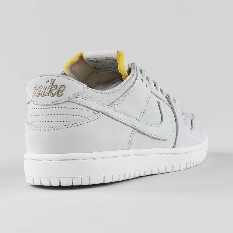 Nike Zoom Dunk Low Pro Deconstructed Nubuck Bone