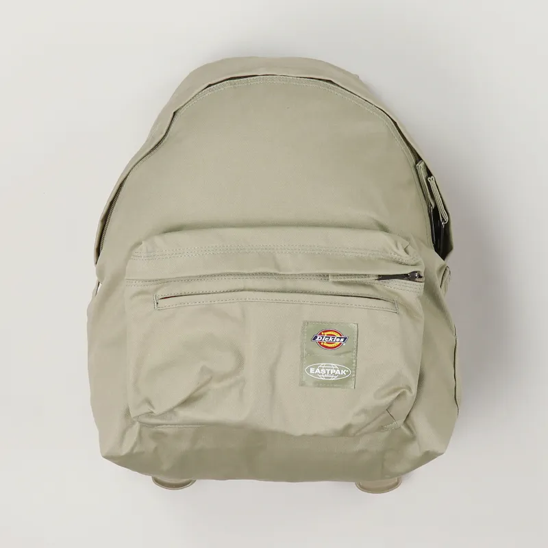 Identiteit Vergelijkbaar Verzorger Dickies x Eastpak Canvas Workwear Logo Padded Pakr Bag Khaki