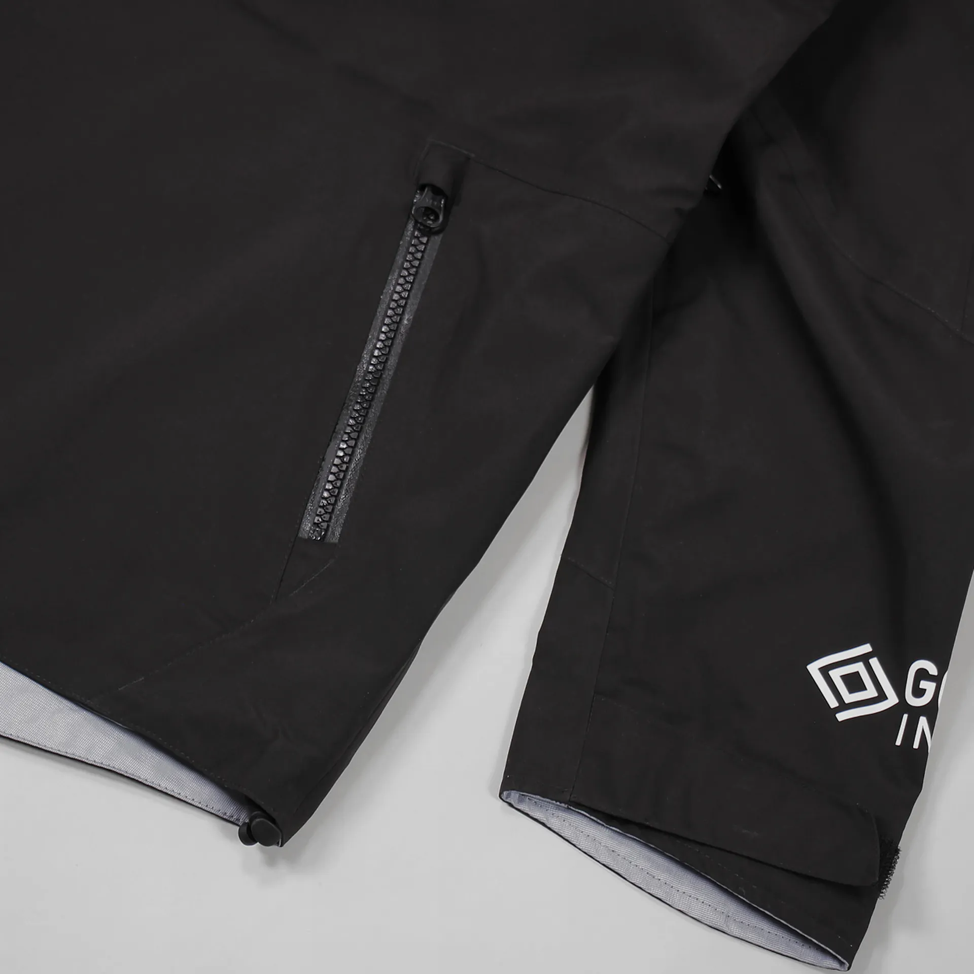 Carhartt WIP Mens Shell Gore-Tex Point Pullover Jacket Black