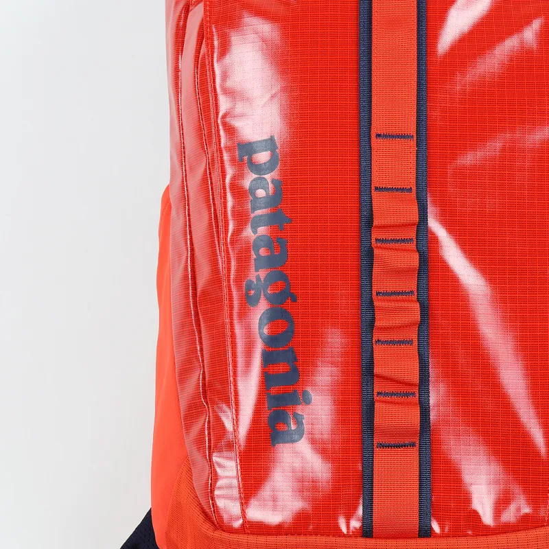 Patagonia Black Hole Pack 25L Paintbrush Red-1