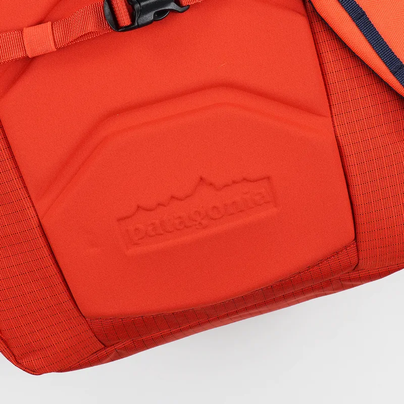 Patagonia Black Hole Pack 25L Paintbrush Red-4