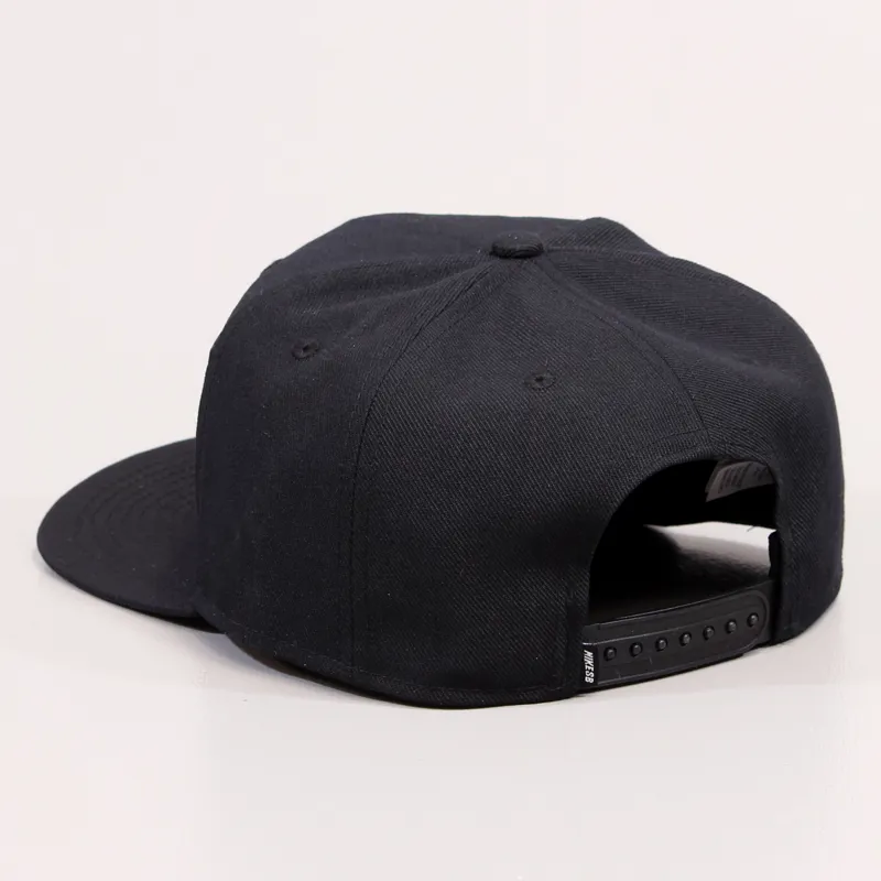 Nike SB Icon Pro Snapback Cap Black White-1