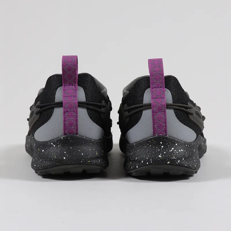 KEEN キーン 23cm UNEEK SNK DUST SPRAY Amazon.com | KEEN Men's Uneek SNK Bungee Sneakers, Black