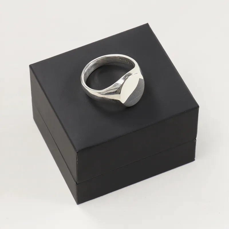 Johnny Hoxton LDN Large Signet Ring Silver Medium