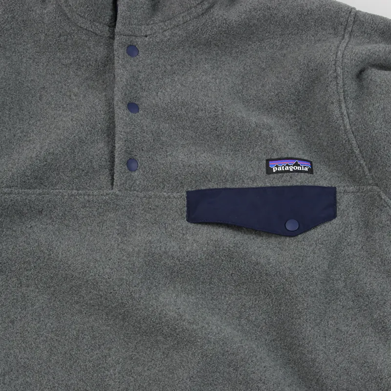 Patagonia Lightweight Synchilla Snap-T Fleece Nickel Navy Blue-1