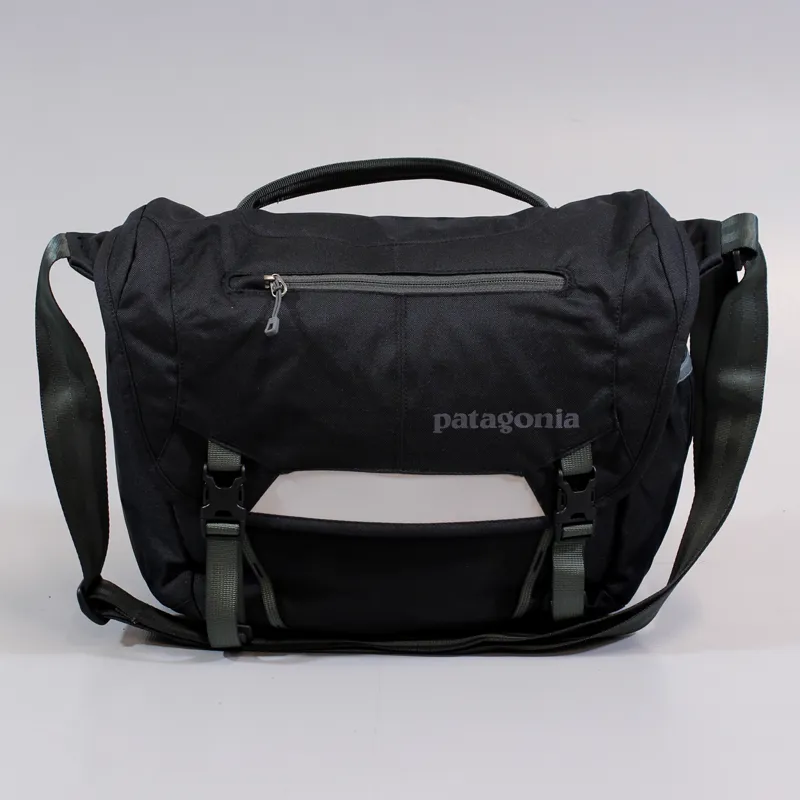 Patagonia MiniMass Messenger Bag Black-2