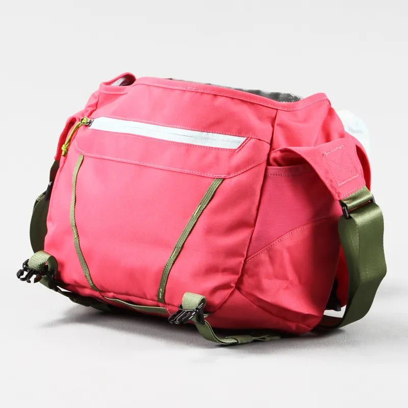 Patagonia Mini Messenger 12L Pink Shoulder Baby Pocket Bag Carry