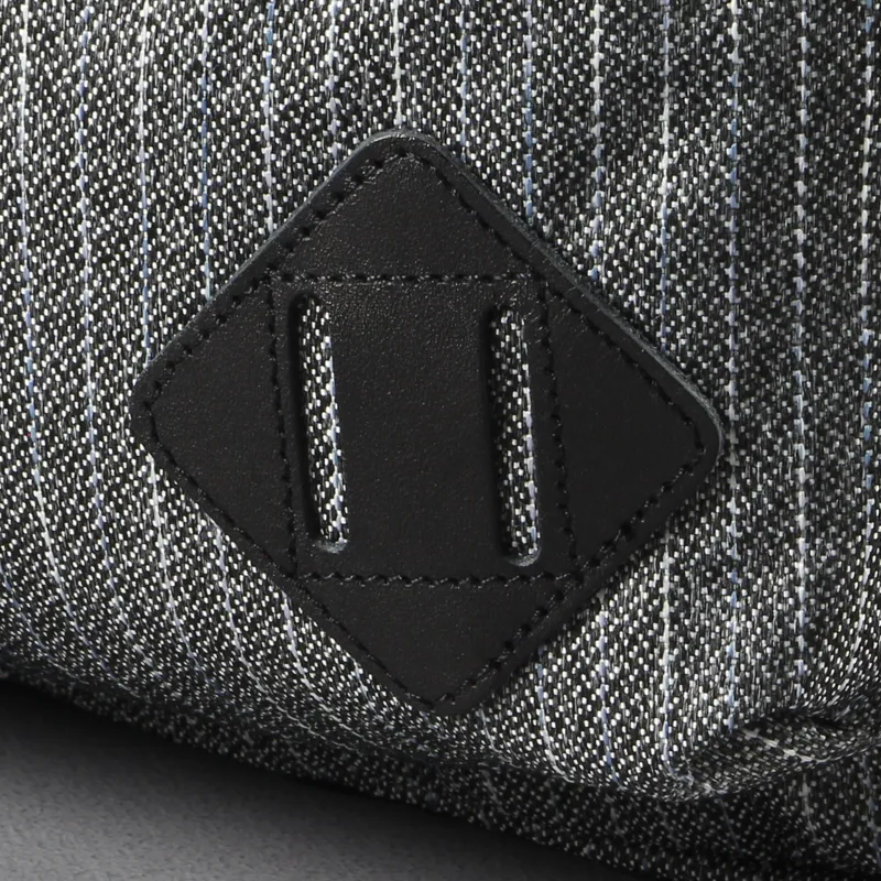 Vans Old Skool II 22 Litre Backpack Grey-2