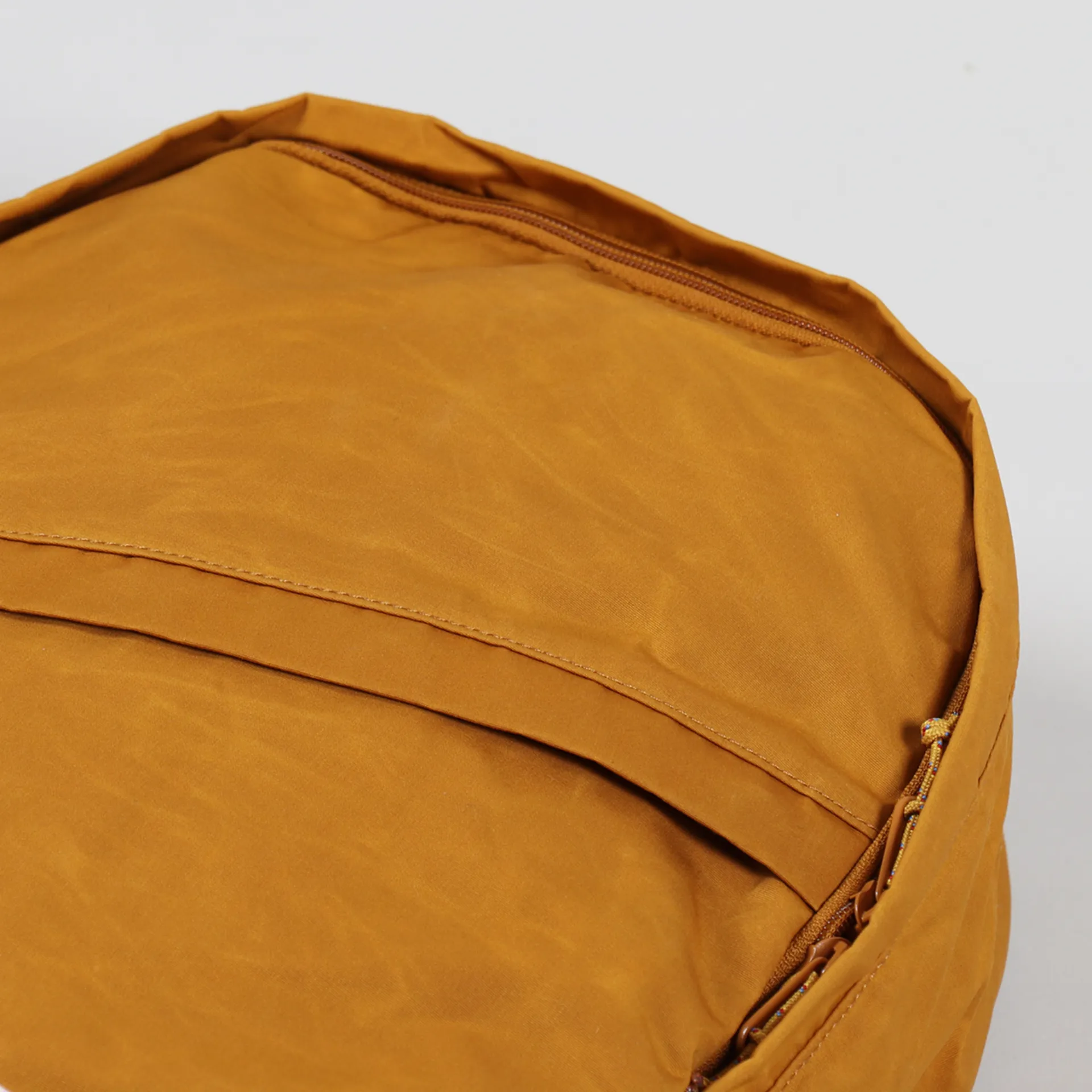 Fjallraven Vardag 25 in Acorn Vardag 25 Backpack – Scandinavian North main image 3