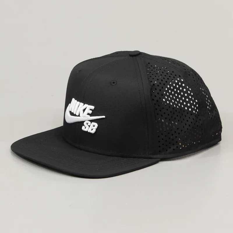 nike performance trucker hat