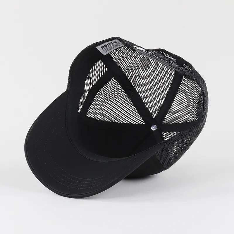 Deus Ex Machina Pill Trucker Black-3