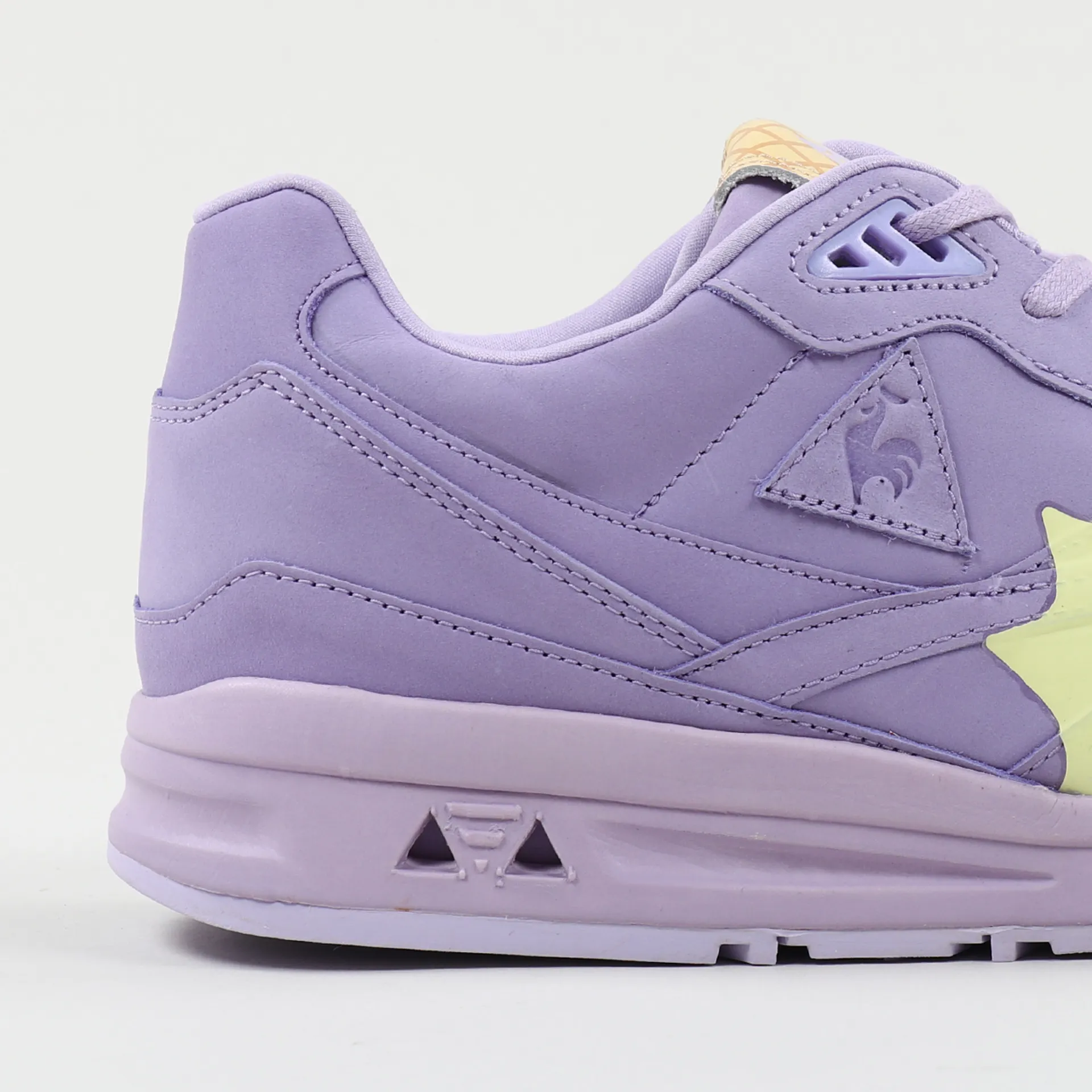 Le Coq Sportif LCS R800 S Nubuck Shoes Orchid Tint Wax Yellow