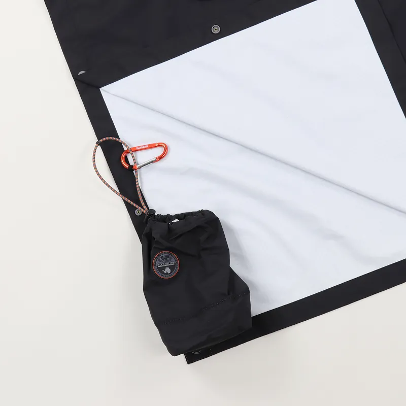 Napapijri Rainforest Cape Black-3