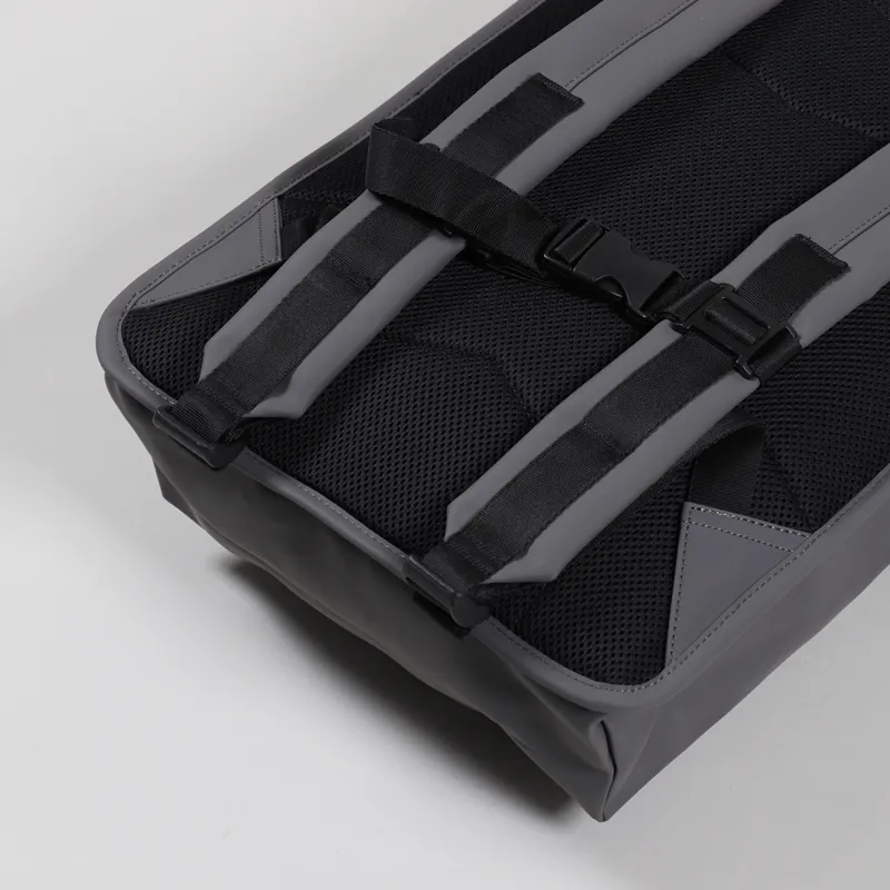 Rains Rolltop Rucksack Charcoal-5