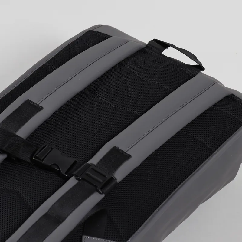 Rains Rolltop Rucksack Charcoal-4
