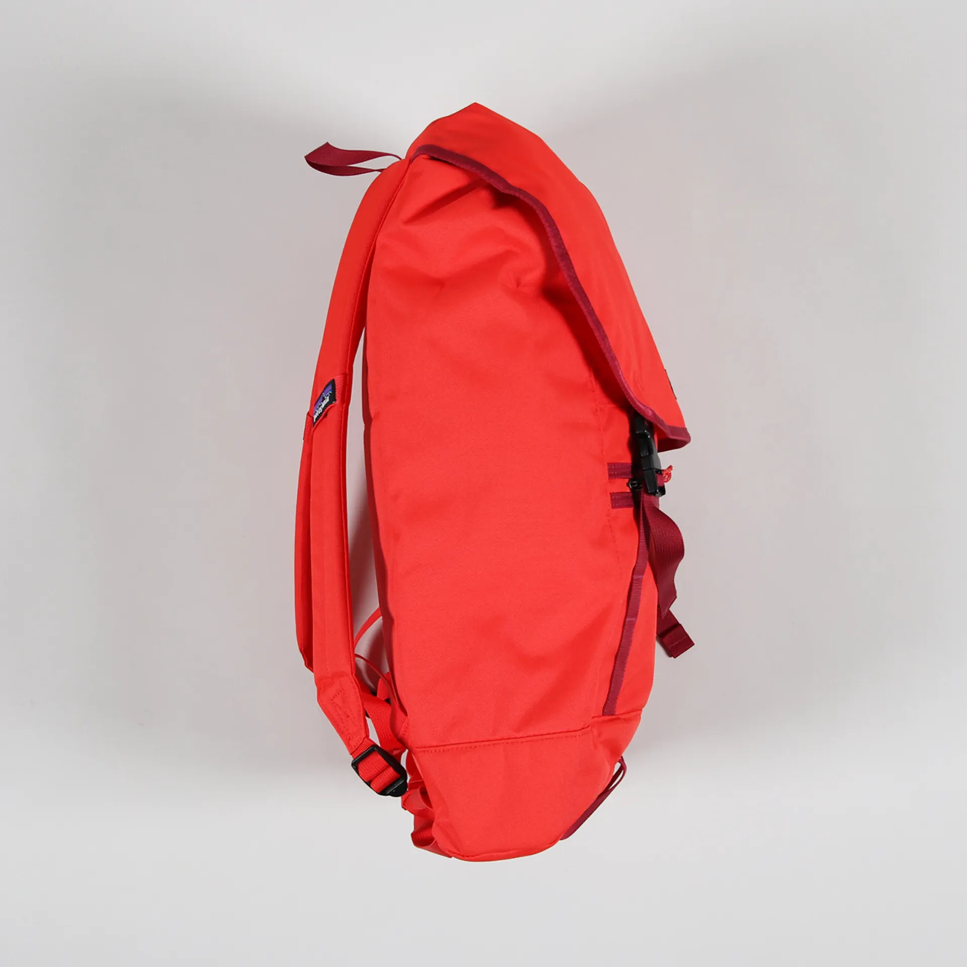 Patagonia Arbor Classic Pack in Catalan Coral. Patagonia Arbor Classic Pack 25L Patchwork Catalan Coral Red main image 3