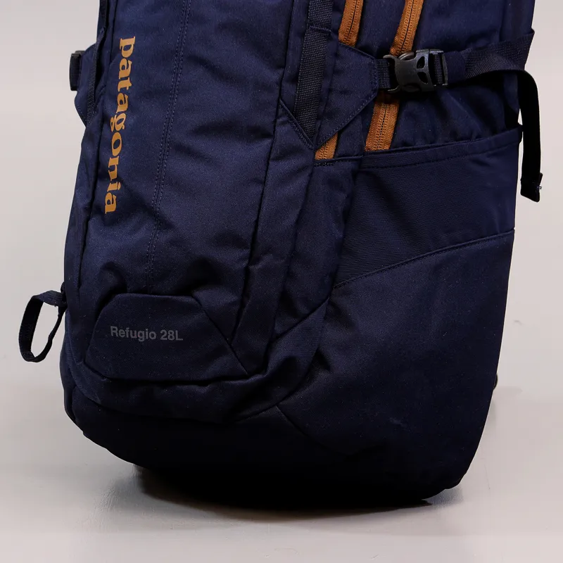 Patagonia Refugio 28L Pack Navy Blue-2